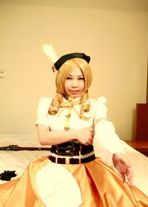 cosplay-momo-pics-11-gallery