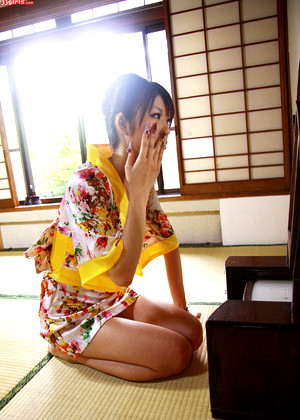 kimono-miki-pics-3-gallery