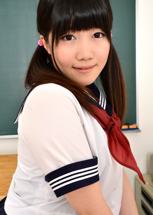 Momo Watanabe