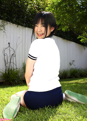 yui-iwata-pics-4-gallery