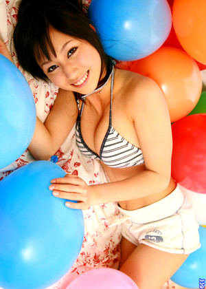 yui-minami-pics-10-gallery