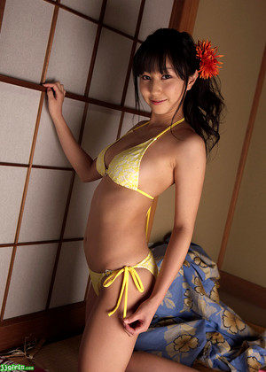 yui-minami-pics-7-gallery