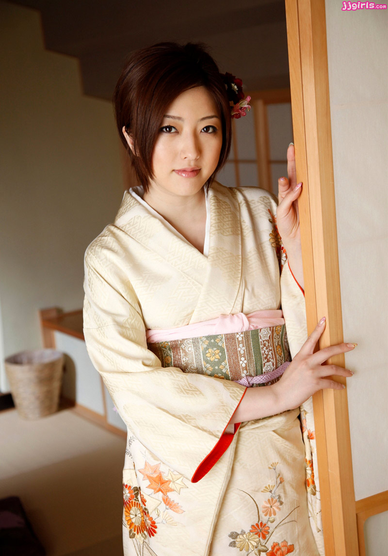 朝倉ことみのツンテールにニーハイなセーラー服画像 | 女子校生制服マニアックス